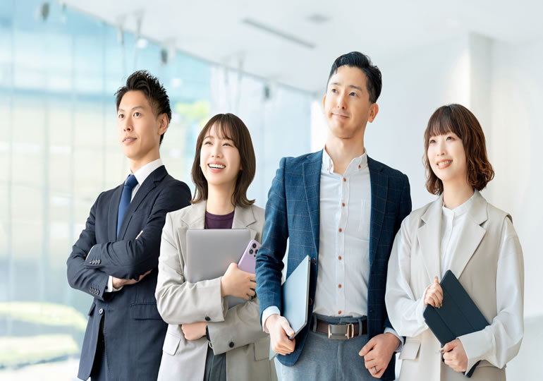 死後ビジネス会社のスタッフ