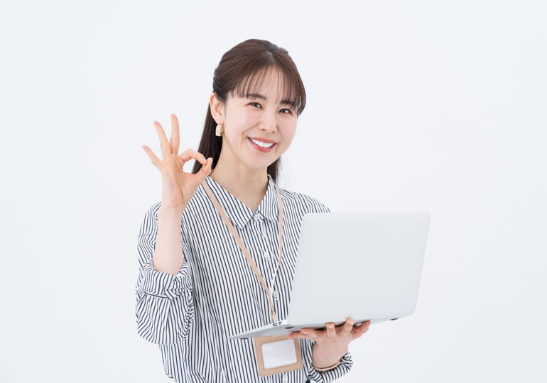 信頼できる代行業者を説明する女性