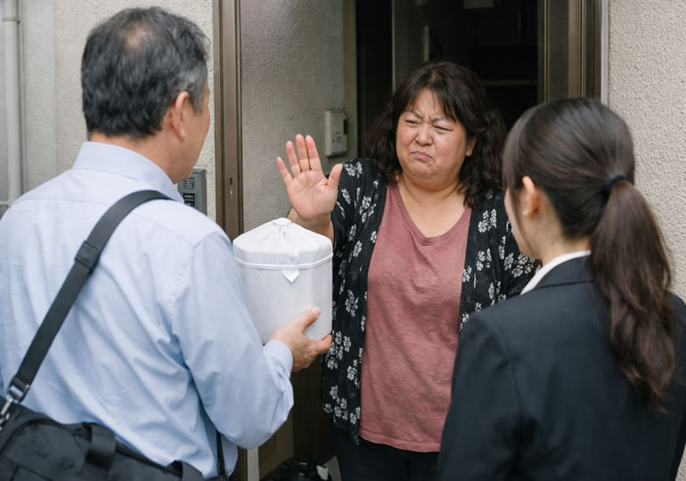遺骨の引取りを拒否している親族