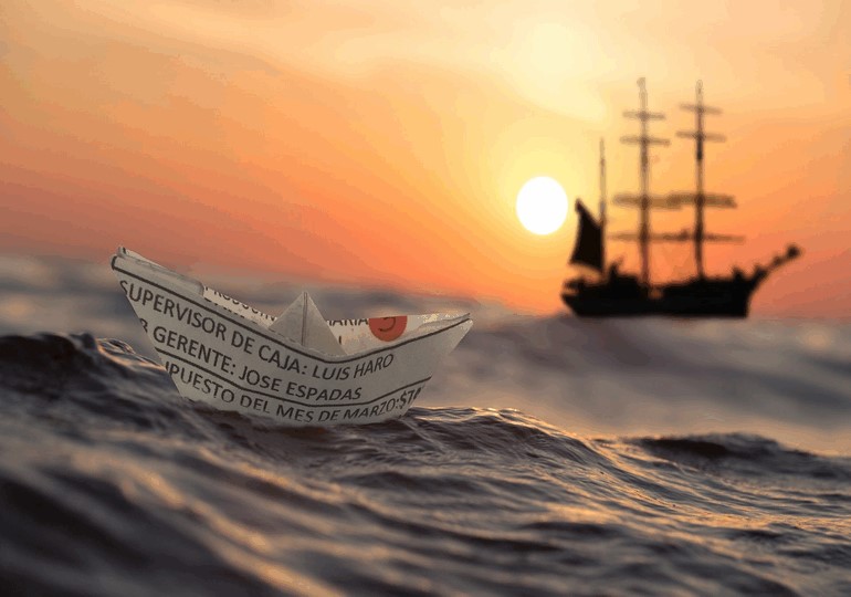 海と紙船