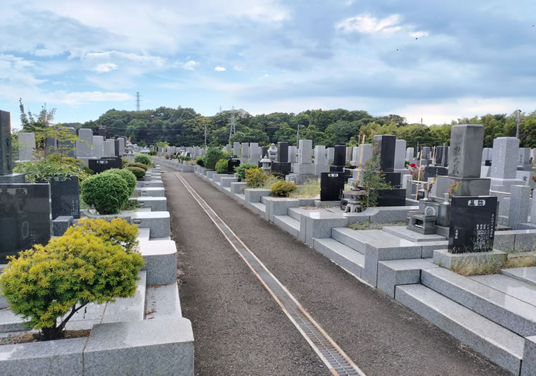 キレイに整備された霊園