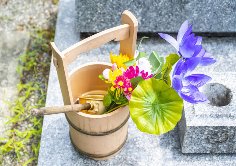 墓参りに持って行く花
