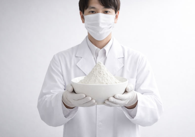 粉骨でパウダーになった遺骨