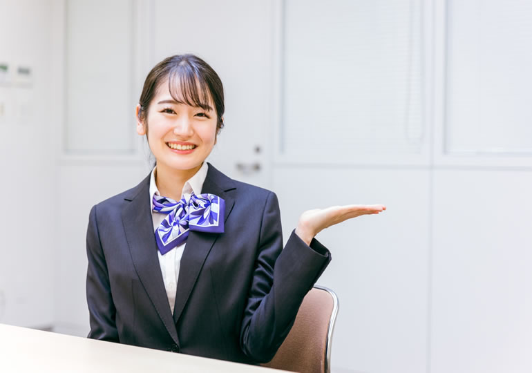 海洋散骨一凛の女性コンシェルジュ