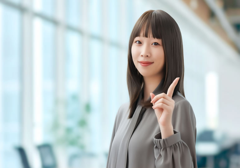 自然葬の解説をする女性