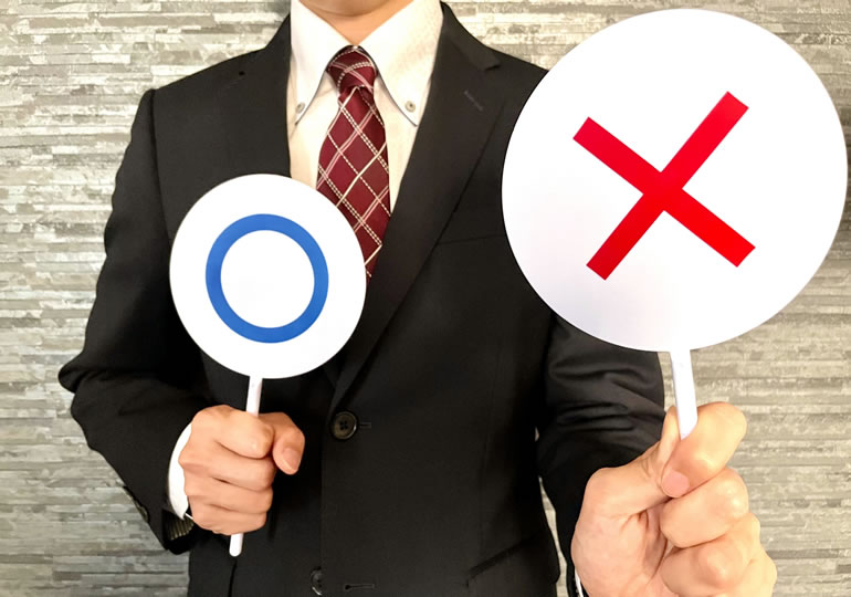 戒名は必要ないと否定する男性