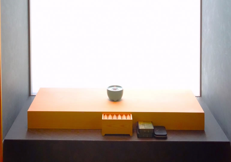納骨堂の線香立て