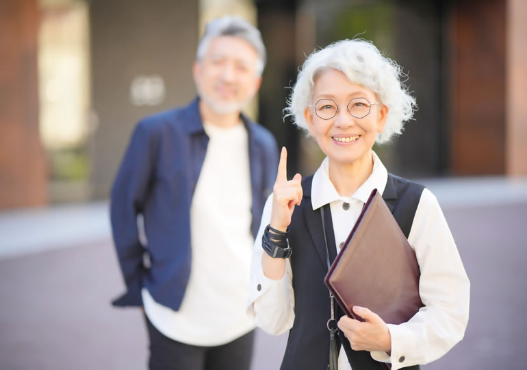 倒産リスクゼロの海洋散骨を供養方法にした老夫婦