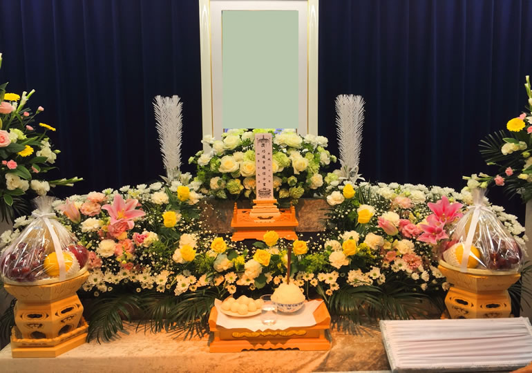 葬儀費用はなぜ高額に?