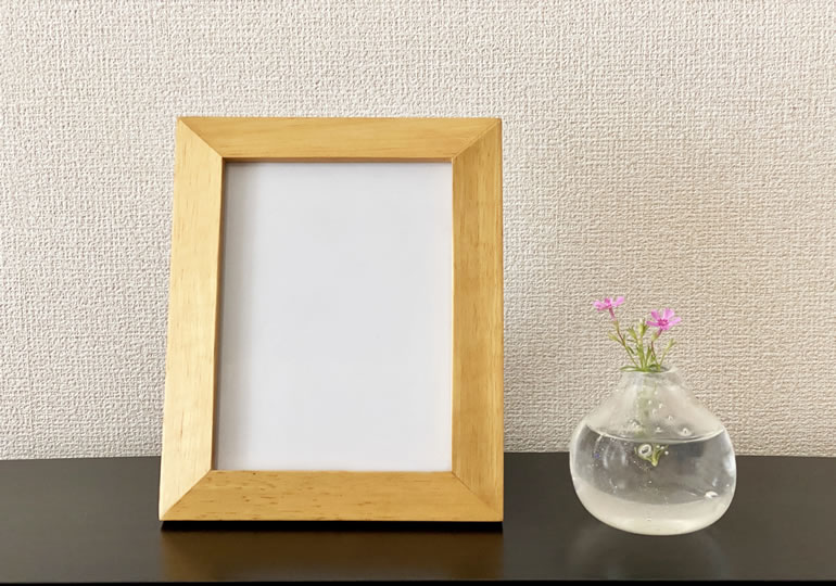 故人の写真立て