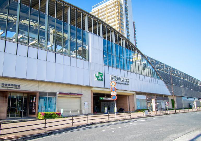東京都小金井市の小金井公園と緑豊かな風景